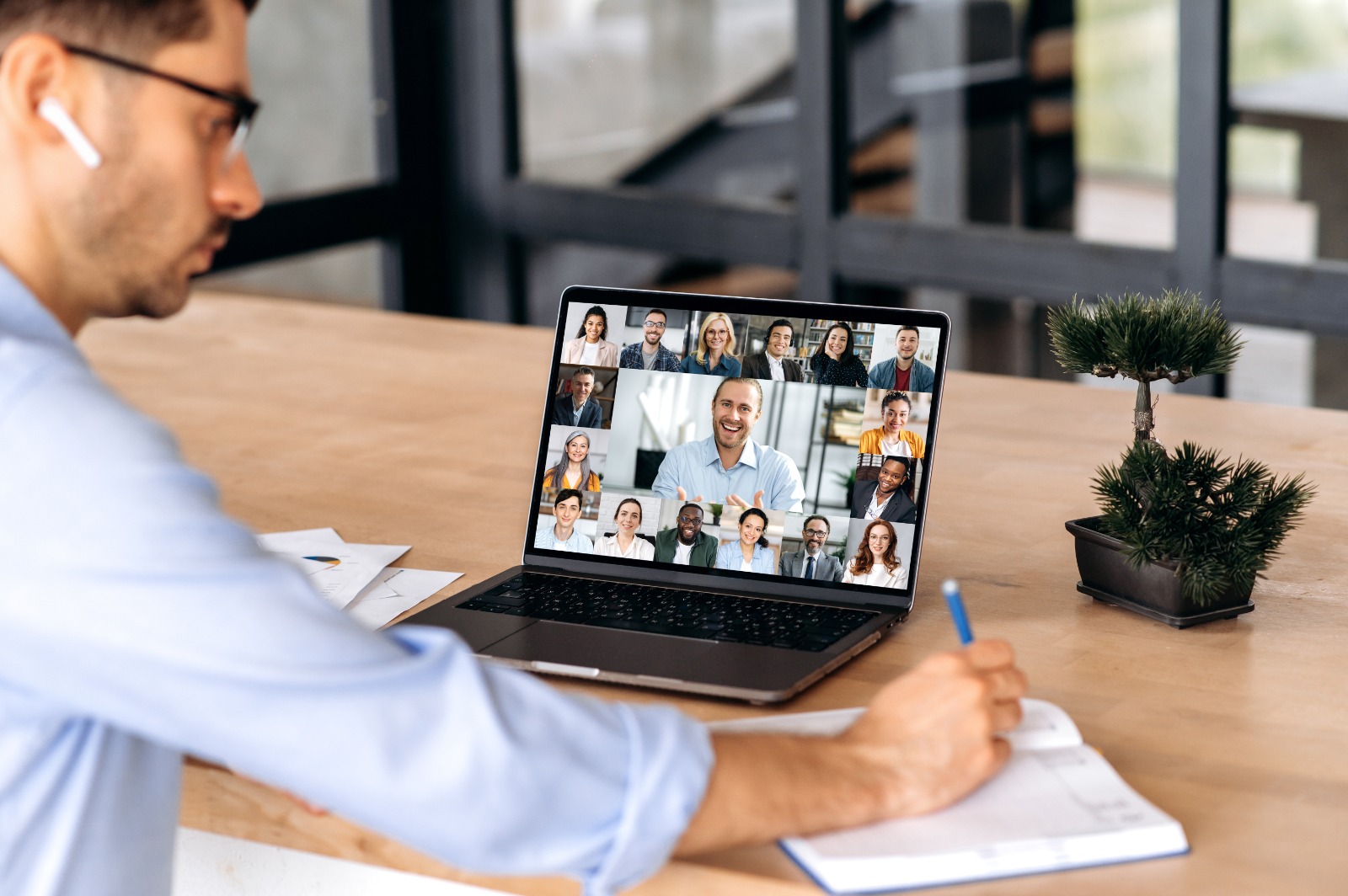 Canlı online video konferans eğitimi